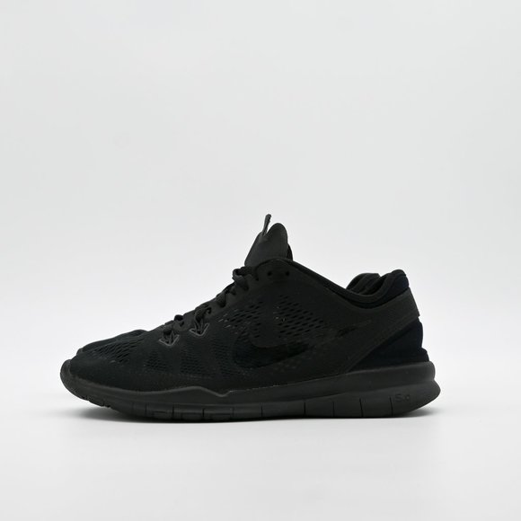 NIKE Women's Free 5.0 Tr Fit 5 Black Sneakers - Picture 4 of 6